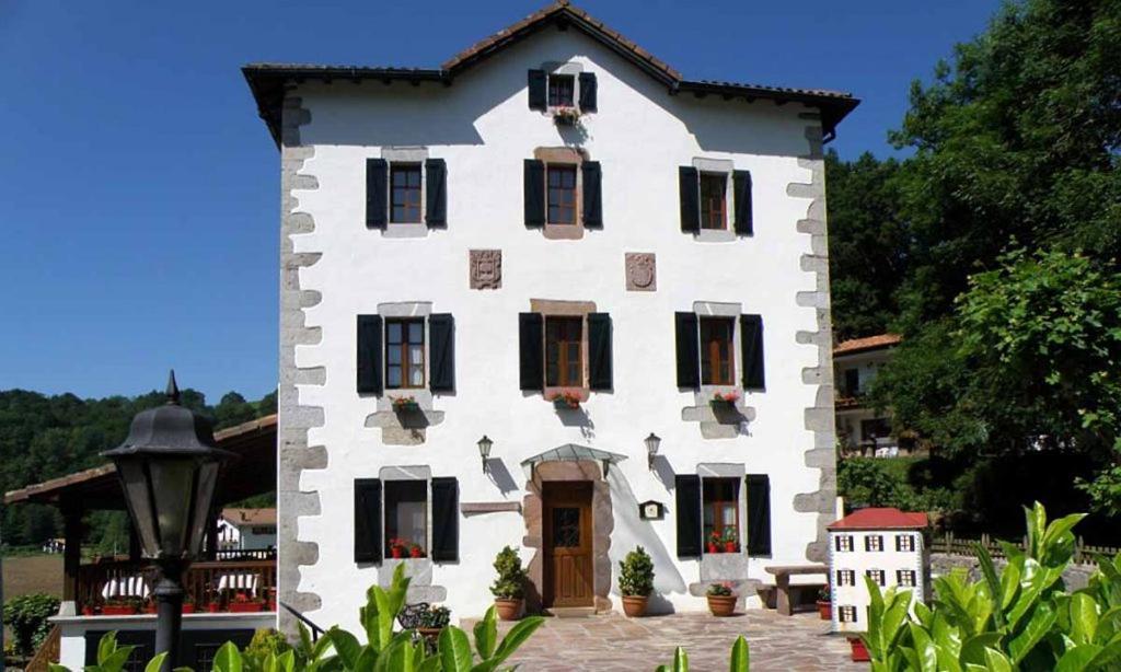 Hotel Rural Irigoienea Urdax Exterior photo