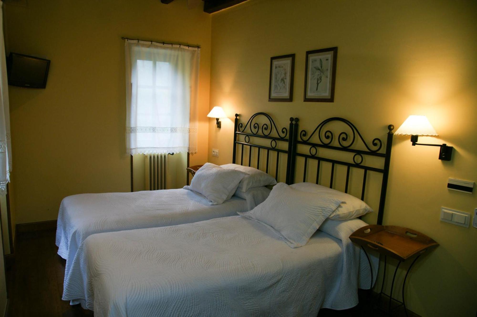 Hotel Rural Irigoienea Urdax Room photo