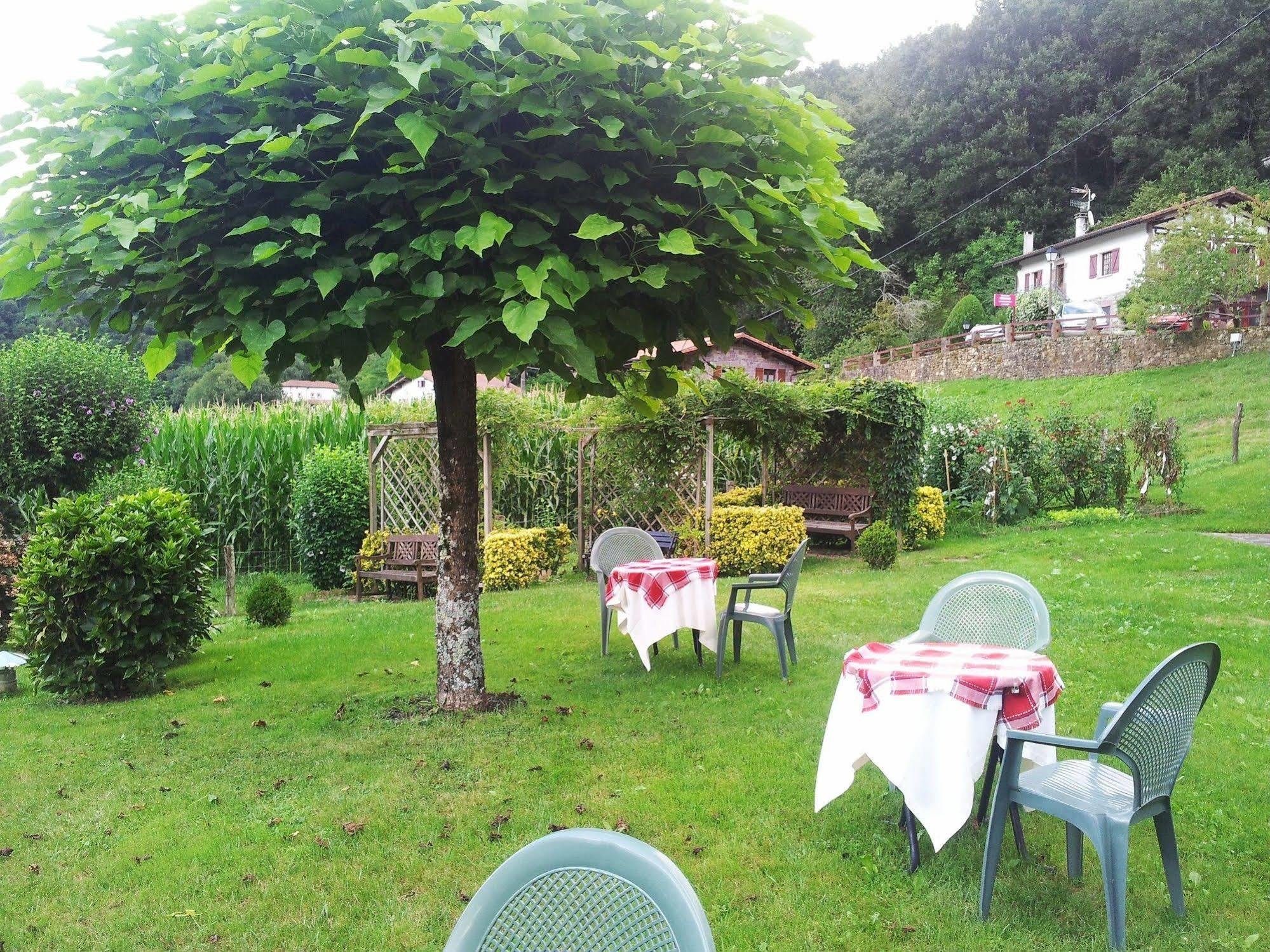 Hotel Rural Irigoienea Urdax Exterior photo